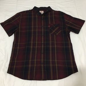Levi’s Maroon Dress Shirt. Camisa De Vestir Granate De Levi.